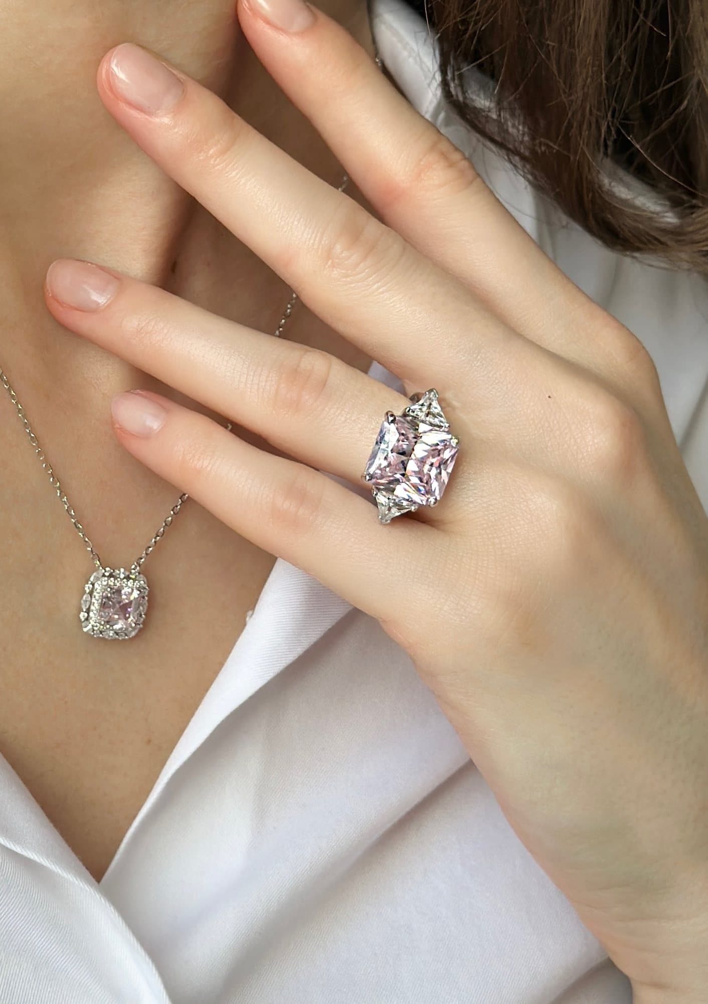 Серебряное кольцо с розовым фианитом